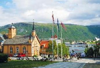 Stokmarknes – Sortland - Risøyhamn – Harstad – Finnsnes – Tromsø – Skjervøy