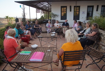 Débriefing et retour à Paris