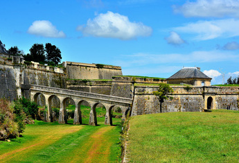 CUSSAC-FORT-MEDOC - Estuaire de la Gironde - BLAYE