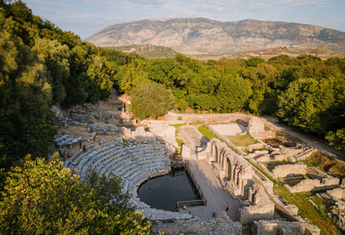 SARANDA &bull; BUTRINT &bull; L&rsquo;&OElig;IL BLEU &bull; SARANDA