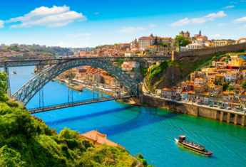 Paris &bull; Porto (Portugal)