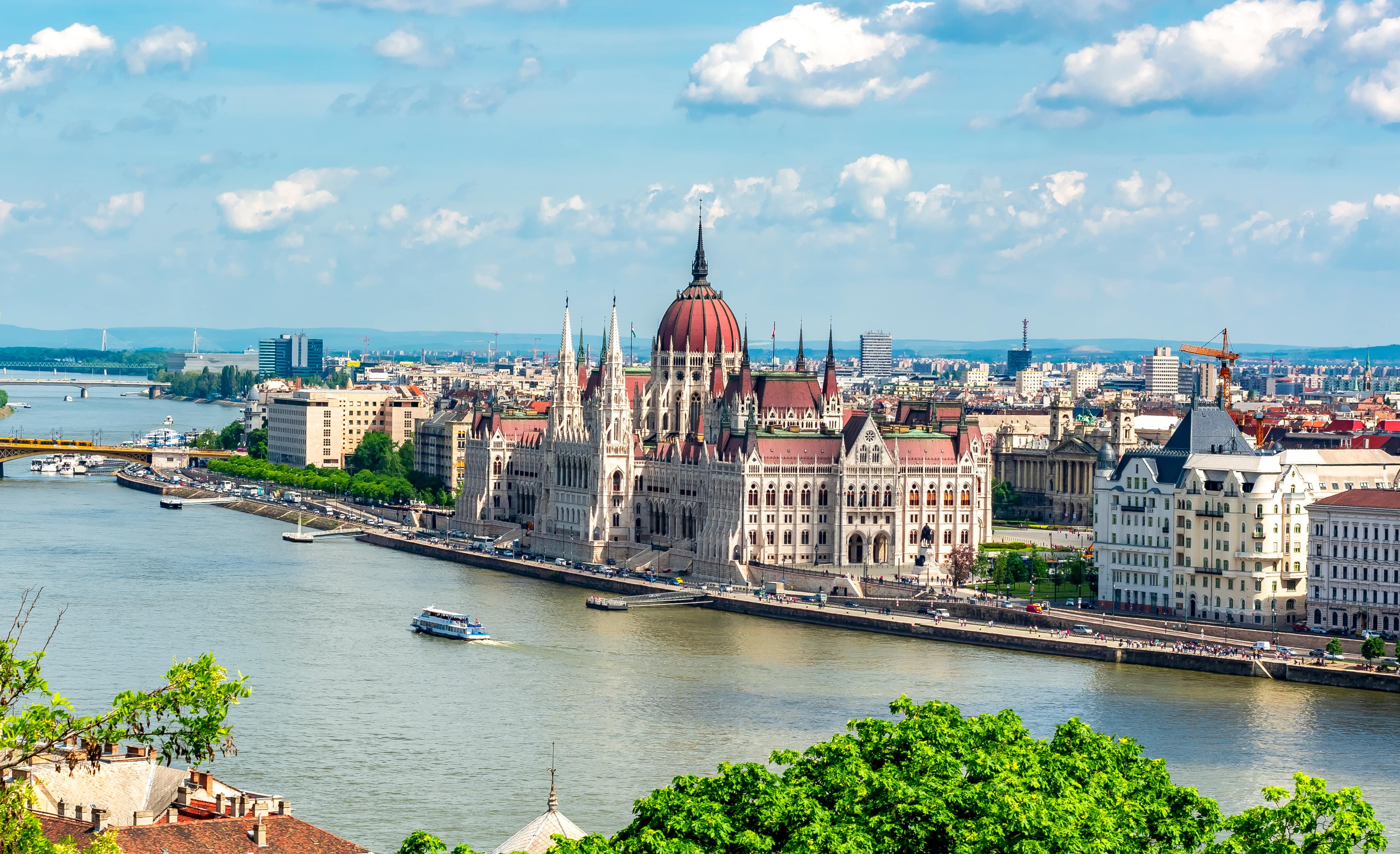 Budapest Shutterstock 1260046525 Min